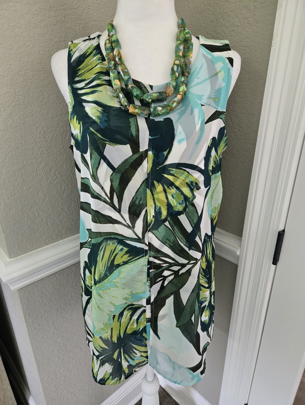 New Directions Tropical Overlay Sleeveless Top, Medium